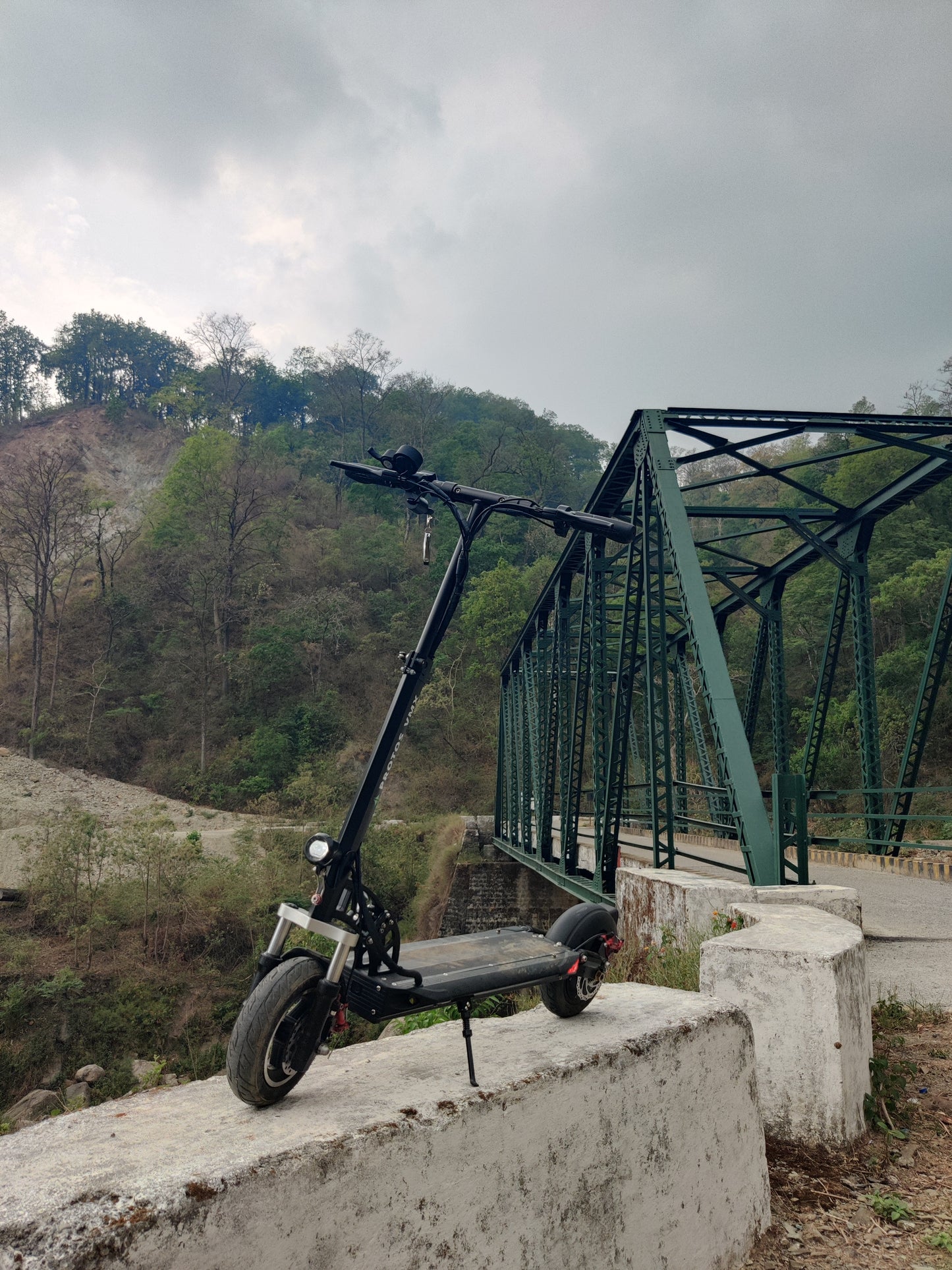 Protos VMX Electric Kick Scooter With Seat (10 inch tyres)
